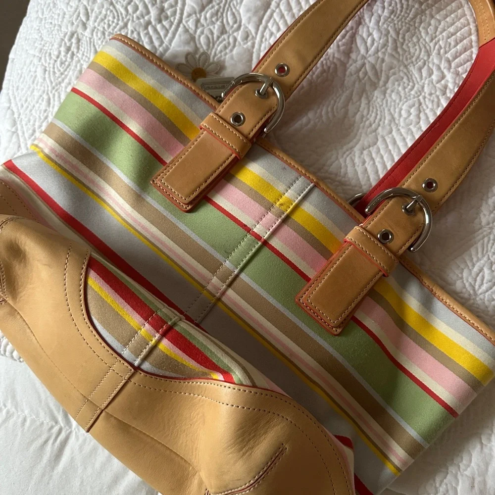 Coach Multicolored Tote Bag W/ Silver Buckles & Red Inside - Picture 4 of 13